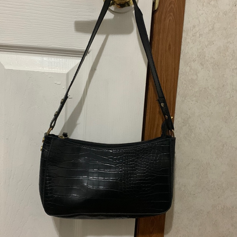 Mini black bag. Croc pattern